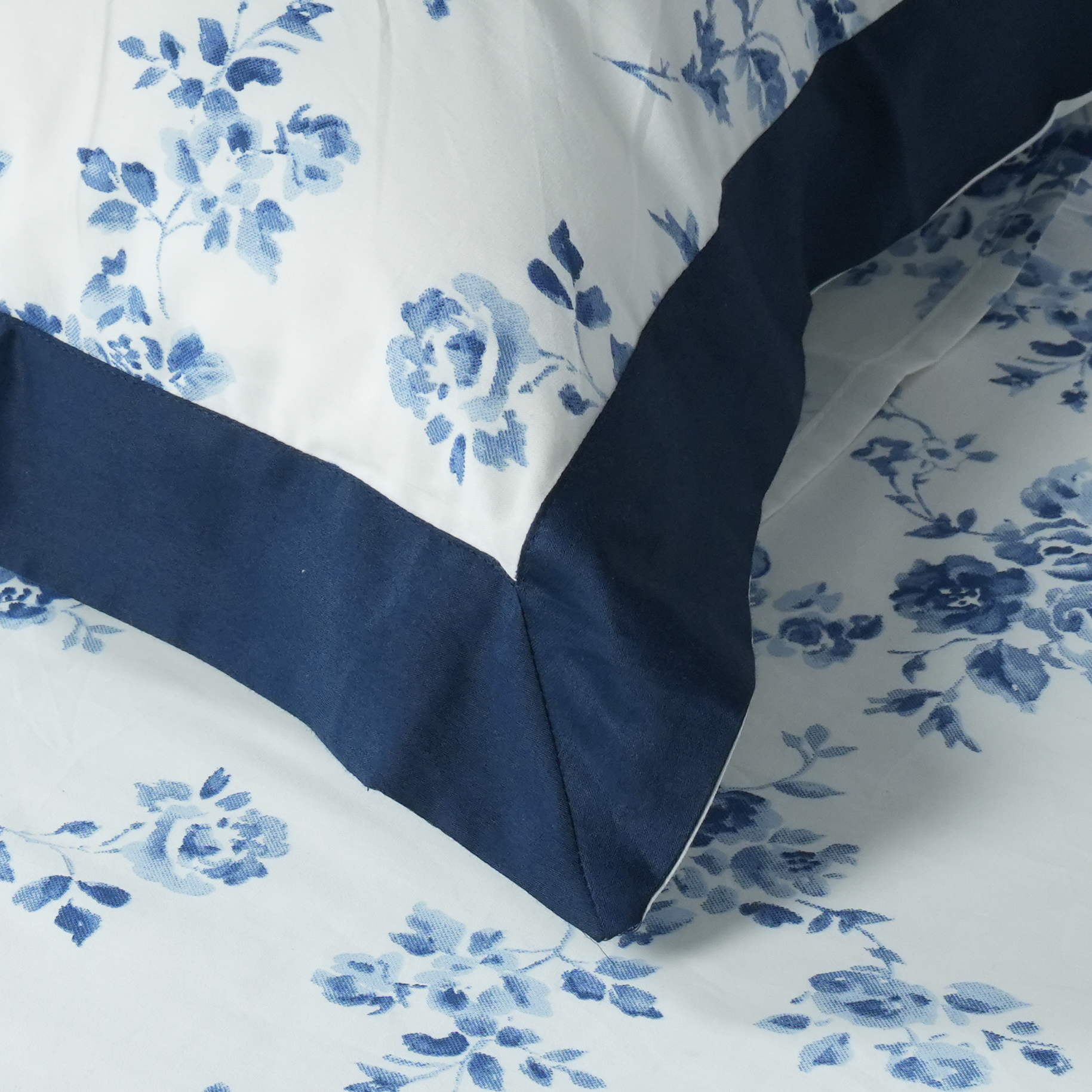 Laska Blue Amber