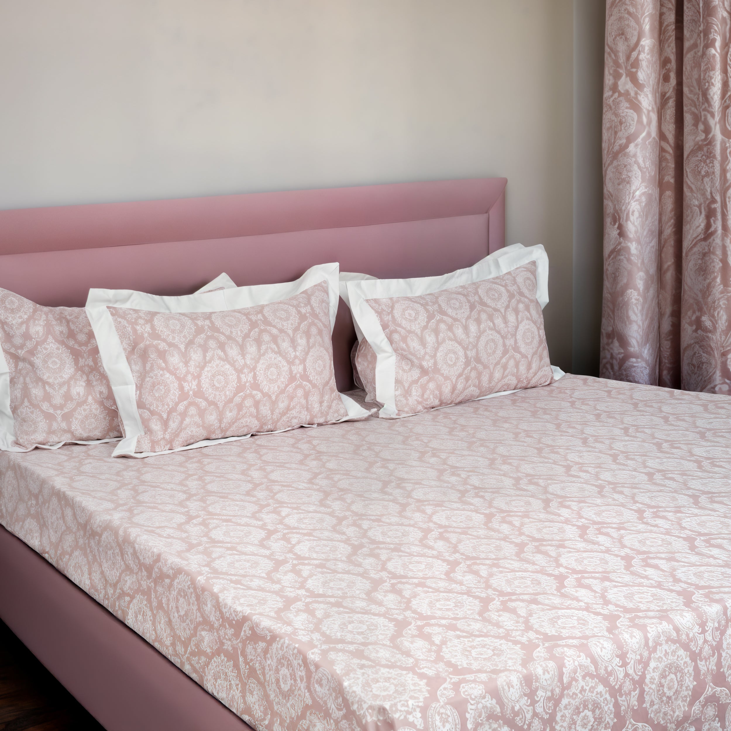 Laska Rose Mary